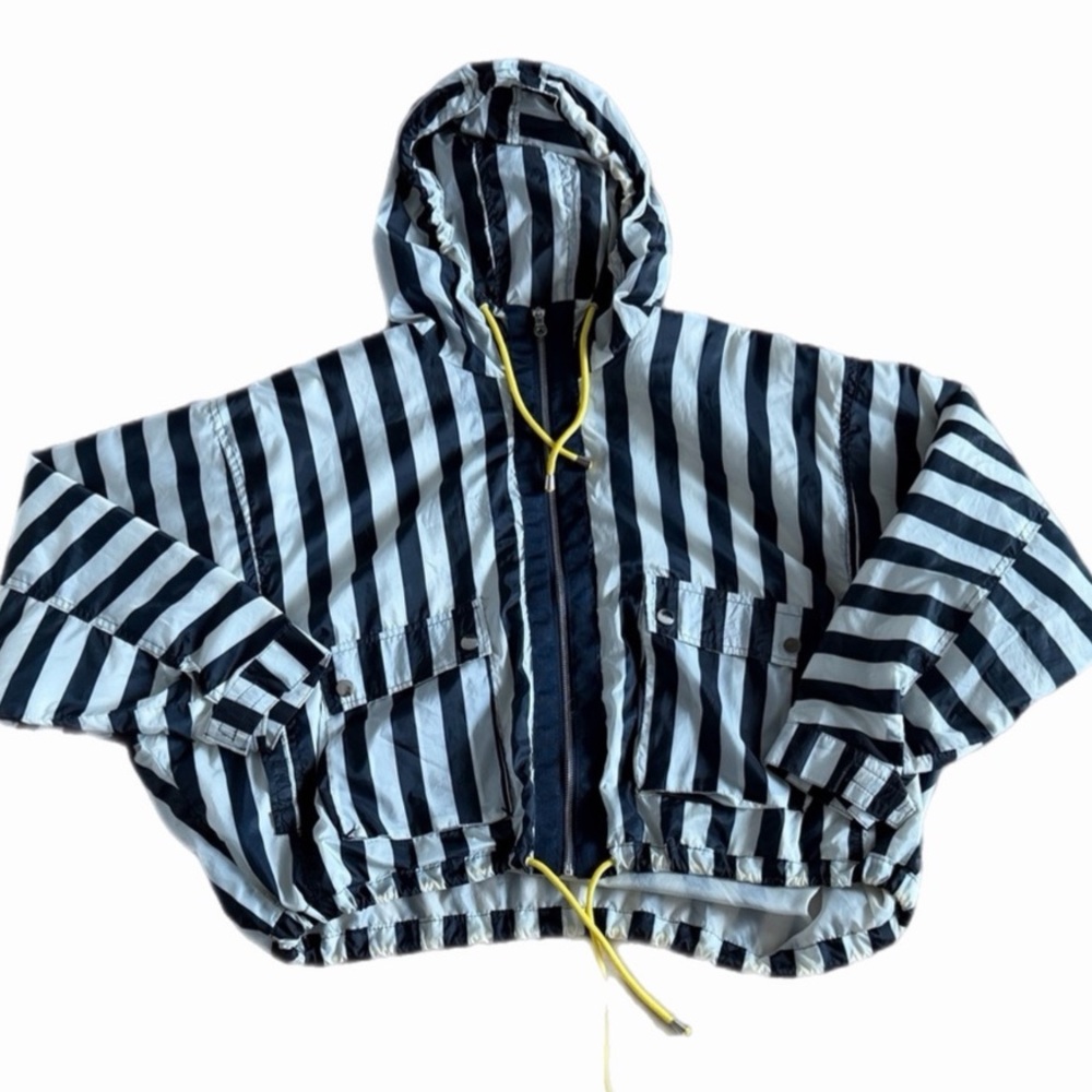 Windbreaker Zipup Raincoat Jacket (M)
